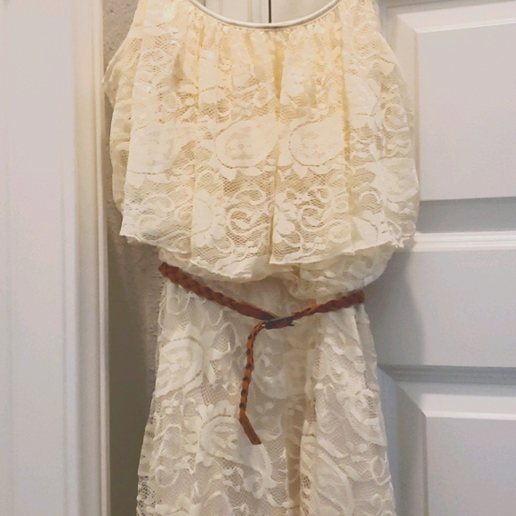 AUW Lace High Low Med Cream Dress - Picture 2 of 10